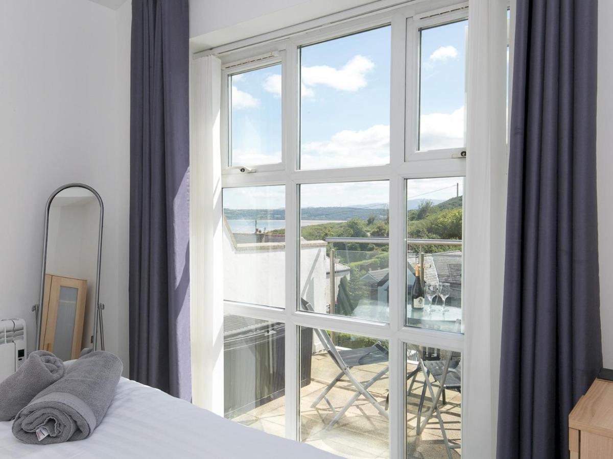 Pass The Keys 2 Bed Sea View Apartment With Balcony Parking Benllech Exterior foto